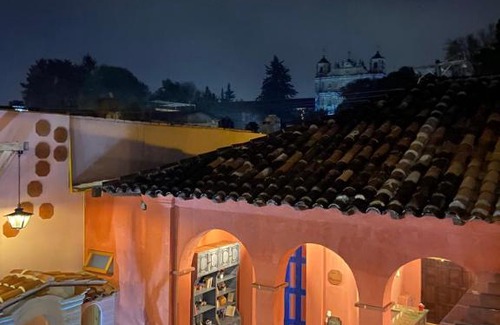 De Mexicanos Hotel | Gran Barrio