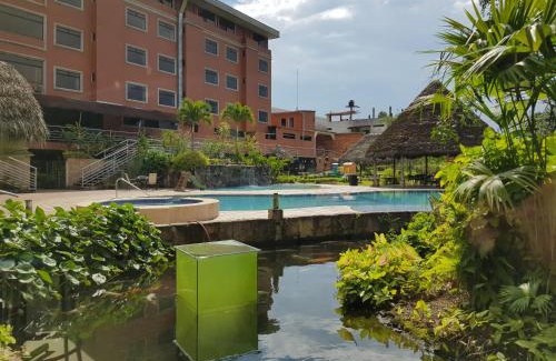 Coca Hotel | Gran Hotel De Lago - El Coca