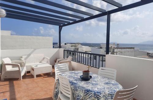 Caleta de Caballo Apartment | Gran terraza con muy bonitas vistas