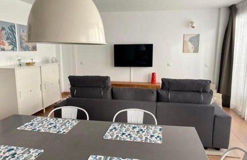 Bahia Calma Apartment | gran terrazza, vista oceano, confortevole, ampio, Wi-Fi