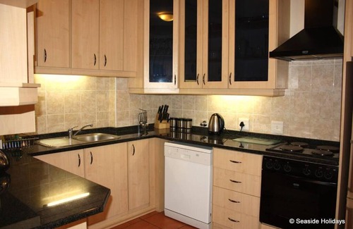 Margate Beach Apartment | Granada 105