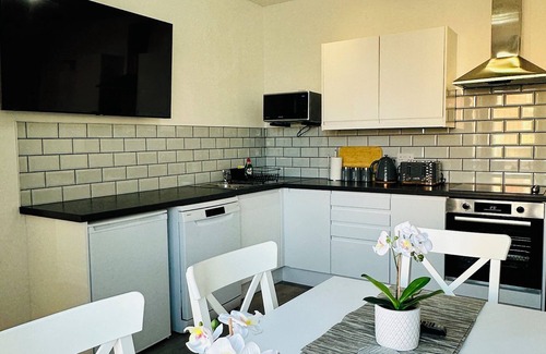 North Shore Apartment | Granada Apartments Holmfield Rd flat 1 ground floor
