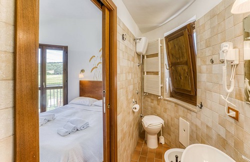 Ceraso Apartment | Granaio Orzo In Fattoria Con Piscina, Ceraso, Italy