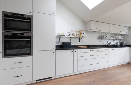 Balham Apartment | Granard Road by onefinestay