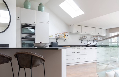 Balham Apartment | Granard Road by onefinestay