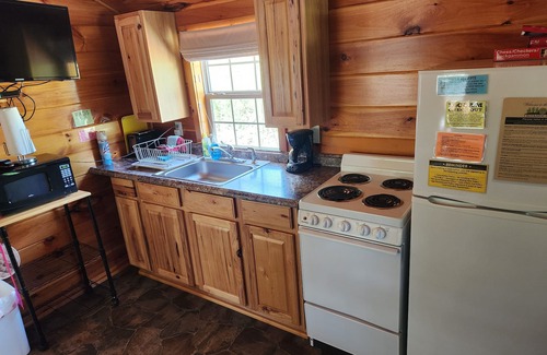 Clearville Cabin | Granary At Creekside Resort