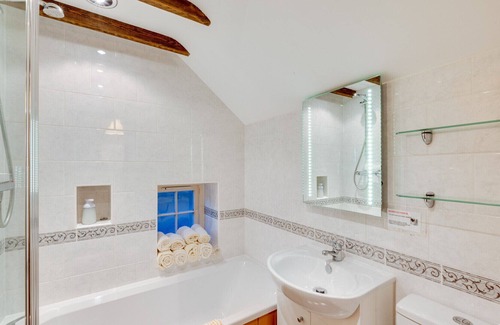 Great Longstone House | Granary Cottage - Two Bedroom House, Sleeps 4