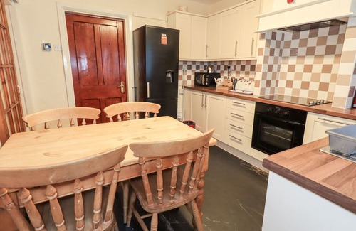 Windermere Cottage | GRANARY NOOK, pet friendly, with a garden in Windermere