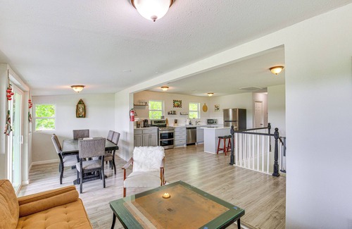 Dennis House | Granbury Home w/Lake Views ~ 6 Mi to Boat Launch!