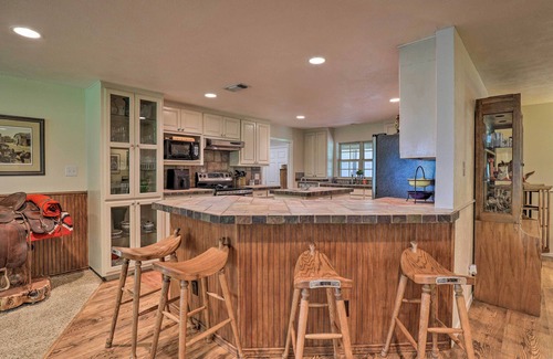 Dennis House | Granbury Lakefront Escape w/Boat Dock & Slip!