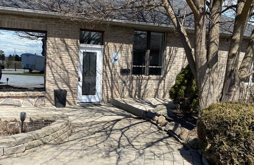 Halton Regional Municipality House | Grand 2-Bedroom Coach House in the Country