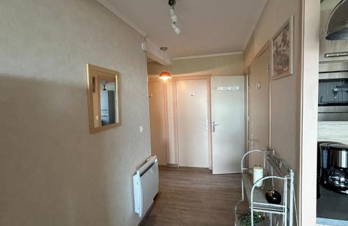 Besse-et-Saint-Anastaise Apartment | Grand 3 pièces avec vue sur pistes et lac à Besse - FR-1-814-129