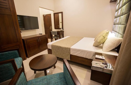 Piliyandala Hotel | Grand 7 Hotel -Kesbewa