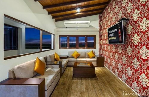 Piliyandala Hotel | Grand 7 Hotel Kesbewa