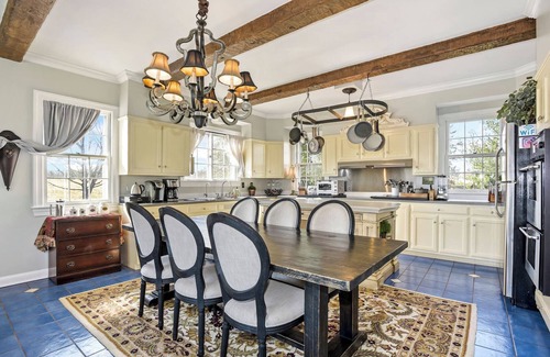 Middleburg House | Grand 9BR Provenance Manor Ideal for Weddings & Gatherings