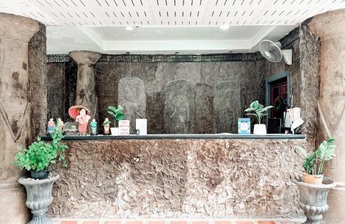 Chomphu Hotel | Grand Amazon Hotel