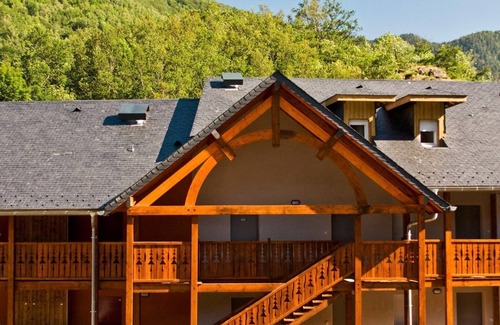 Ax-les-Thermes Condo | Grand Appartement | Parking + ski !