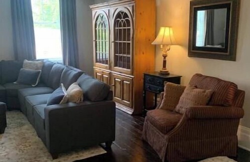 Evansville Apartment | Grand Apt. Downtown Mansion
