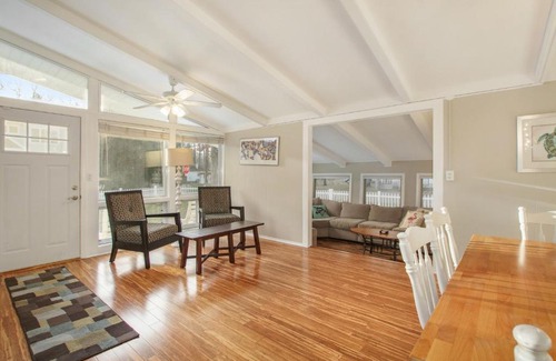 Grand Beach House | Grand Beach Belle