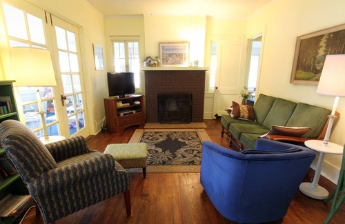 Grand Beach House | Grand Beach - Escape Large Family Home
