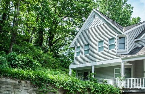 Grand Beach House | Grand Beach Lakefront