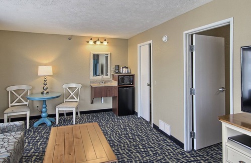 Traverse City Hotel | Grand Beach Resort Hotel