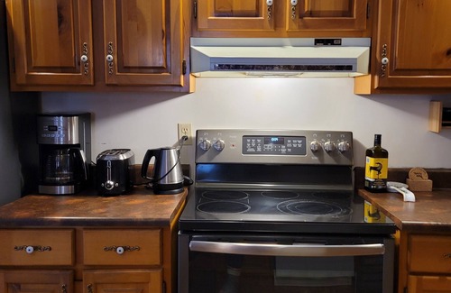 Grand Bend Cottage | Grand Bend - Southcott Pines Chalet Near the Lake