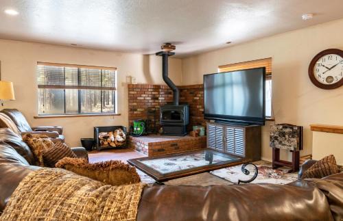 Parks House | Grand Canyon 1bd Loft at Historic Wrigley Ranch-Suite with Horseback Riding, Hiking