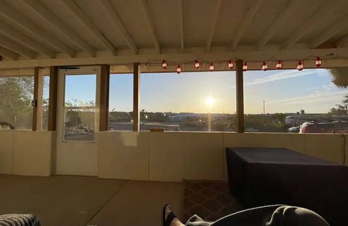 Meadview House | Grand Canyon 3bd/2ba with bonus rooms and bbq area/Pets OK