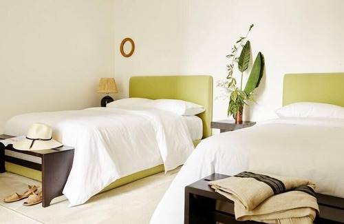 Seven Mile Beach Hotel | Grand Cayman Beach Suites