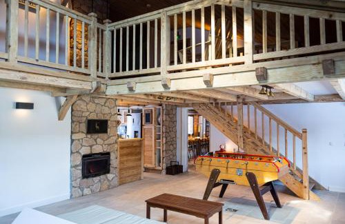 Serraval House | Grand chalet convivial avec sa piscine intérieure