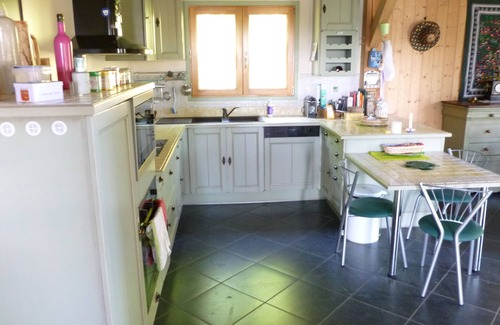 Aydat Ski Chalet | Grand Chalet en Auvergne au Bord du lac Daydat, 3 Chambres, Grand Terrain