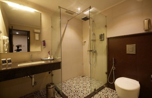 Alambagh Hotel | Grand Continent Malleshwaram A Sarovar Portico Affiliate Hotel