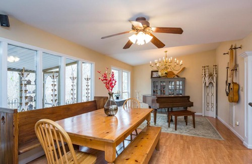 Bellevue House | Grand Dream Vacation Home in Nashville 7+ beds!