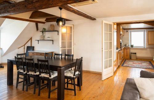 Cernay Apartment | Grand duplex en plein centre
