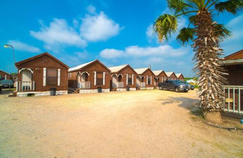 Tilden Cabin | Grand Eagle Ford Lodge & RV Park