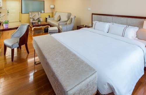 East Huanshi Road Apartment | Grand Eastern International Apartment