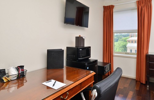 Downtown Historic District Hotel | Grand Eastonian Hotel & Suites