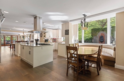 Chilliwack House | Grand English Style Home on Chilliwack Mountain