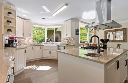Chilliwack House | Grand English Style Home on Chilliwack Mountain