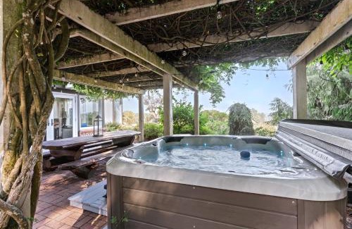 Chilliwack House | Grand English Style Home