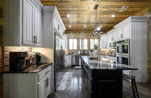 Hochatown House | Grand Estate