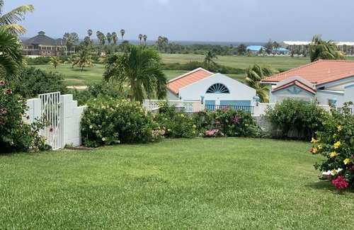 Frigate Bay Villa | Grand family 3 bedroom 3.5 bathroom villa in Frigate Bay with Ocean View