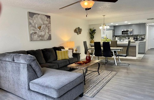 Royal Palm Bay Apartment | Grand Family 3BR Condo Apartment near Disney Parks