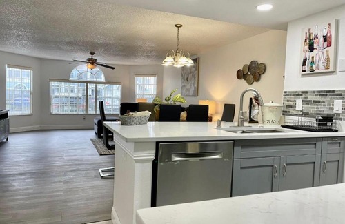 Royal Palm Bay Apartment | Grand Family 3BR Condo Apartment near Disney Parks