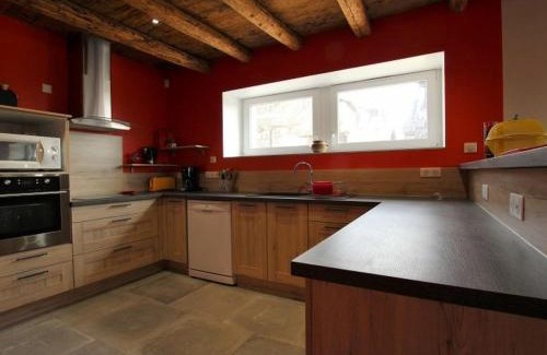 Boisset House | Grand gîte cosy avec terrasse, jardin et jeux à Boisset, proche villages médiévaux et loisirs nature - FR-1-582-246