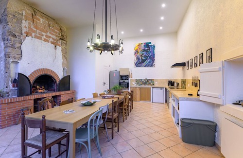 Saint-Igny-de-Vers House | Grand Gîte de Groupe Près de Lyon Pour 18 Personnes Avec Jacuzzi