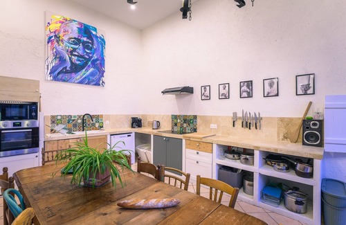 Saint-Igny-de-Vers House | Grand Gîte de Groupe Près de Lyon Pour 18 Personnes Avec Jacuzzi