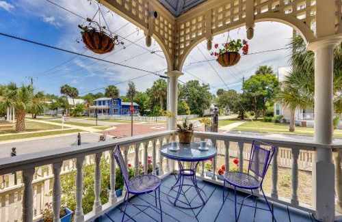 Palatka House | Grand Gables Pet-Friendly Home 1 Block to River