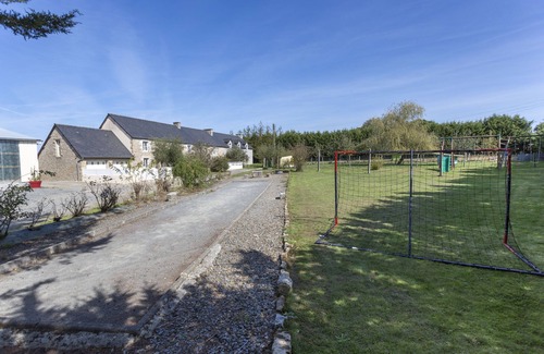 Tremeur House | Grand Gites 15 Couchages à la Campagne le Clairay 1